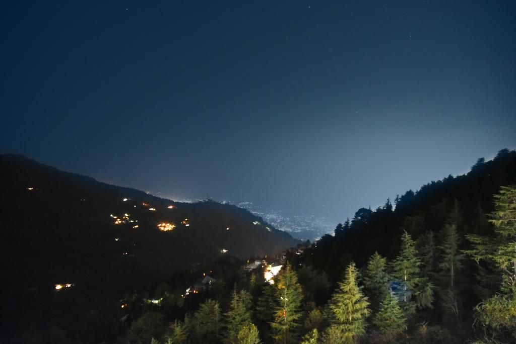 Hotel Varuni Mcleodganj Dharamshala Exterior foto